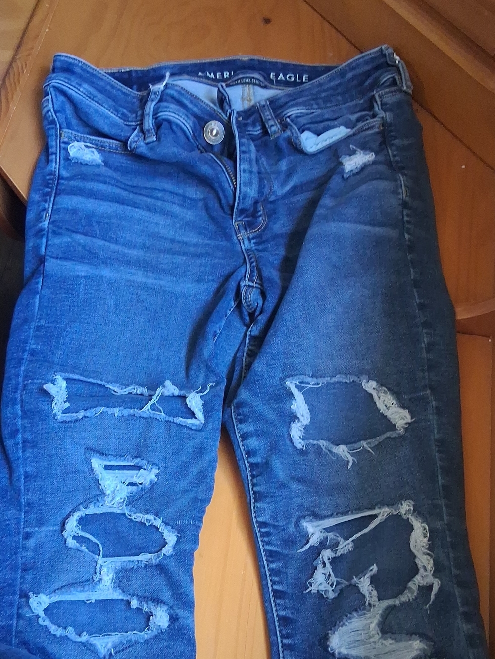 American Eagle Outfitters Women's Dark Blue Distressed Skinny Jeans